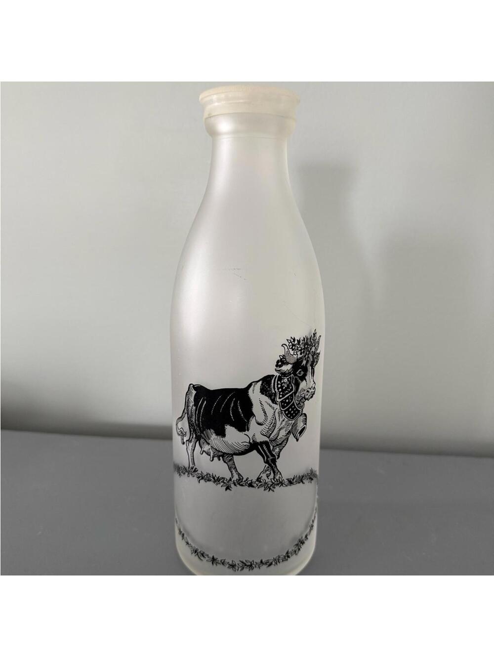 Vintage frosted Glass milk Bottle with Cow Design [COPY]